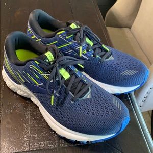 BROOKS RUNNING SHOES/ SNEAKERS